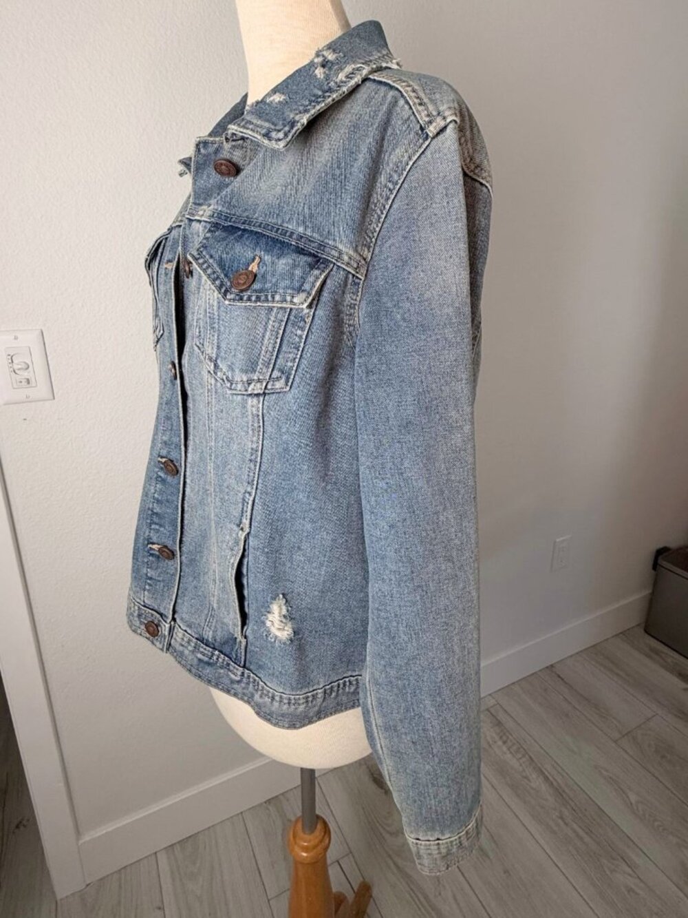 One 5 One Jean Jacket - Picture 5 of 7